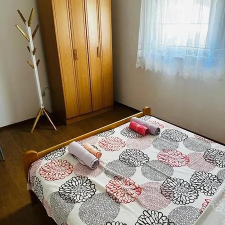 Jasminka I Vladimir Apartment *