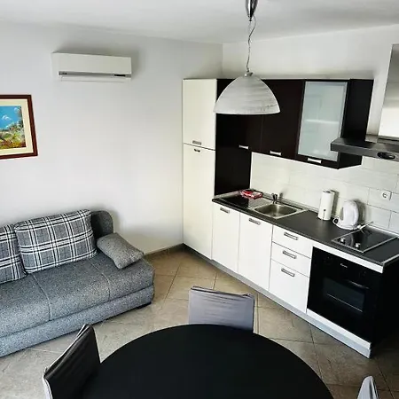 Jasminka I Vladimir Apartment *